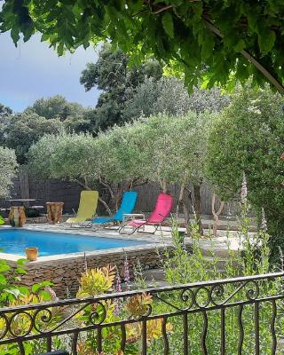 Villa en Provence piscine au calme entre Arles Nîmes Avignon