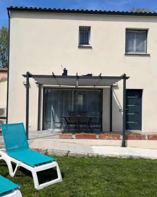 Maison neuve calme avec jardin et parking 15 mn de la Grande Motte et du Grau du roi ACCES PMR