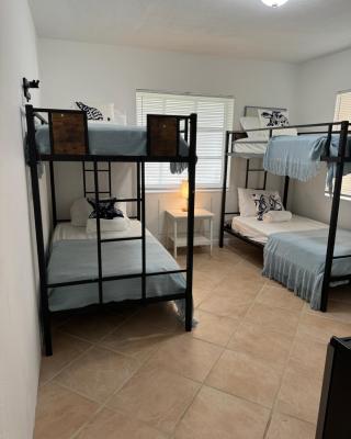Hostel Beds & Sheets FLL AIRPORT