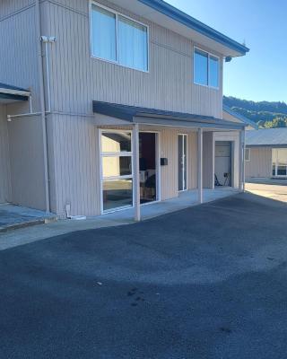 Ferrylink Motel