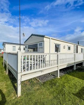 Dog Friendly Caravan With Large Decking Near Heacham Beach, Ref 21052h