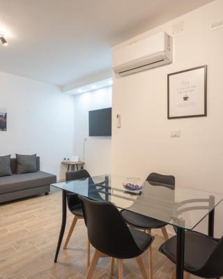 Cavour Home