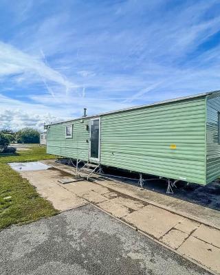 Lovely 8 Berth Caravan At Southview Park Nearby Skegness Ref 33009v