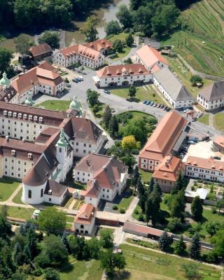 Gästehäuser St. Marienthal