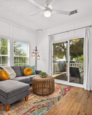 Treetop Cottage - 3 blocks from Historic District