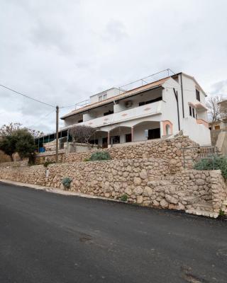 Apartments and rooms with parking space Zubovici, Pag - 16063