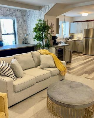Modern Fully Renovated Suite & Loft in Downtown Trenton
