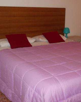 Travellers Lodge Bed & Rooms