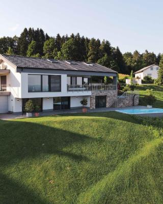 Greim15 --- ganzes Ferienhaus mit Fernsicht, Pool, Wellness