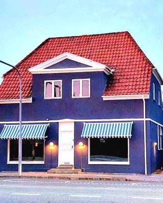 Guesthouse 'Blue House' in vintage villa&garden