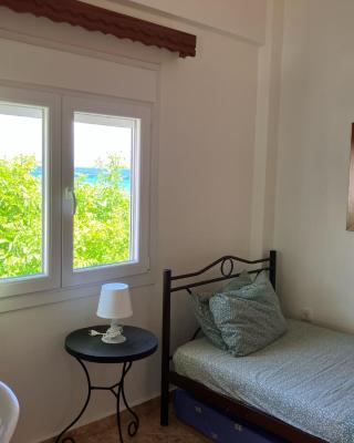 The Family Place - Cosy Double bedroom apartment on beach of Kallithea, Chalkidiki