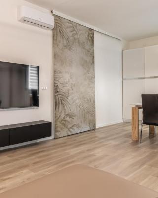 GIGI HOUSE [appartamento PIAZZA MAZZINI] 300m dal mare