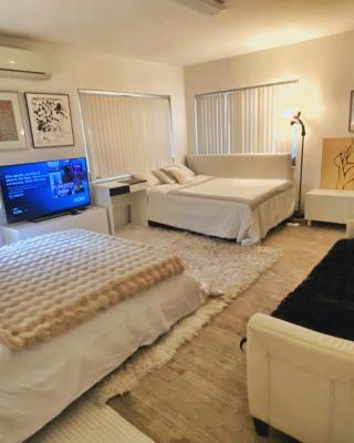 Homestay Studio near Cocowalk, Brickell, Mercy hospital