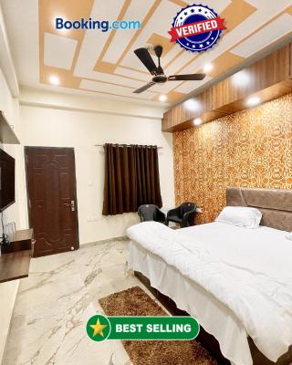 Hotel Sunayana Guest House ! Varanasi fully-Air-Conditioned hotel at prime location, near Kashi Vishwanath Temple, and Ganga ghat