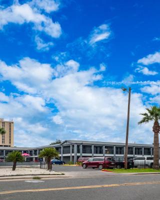 Econo Lodge Inn & Suites