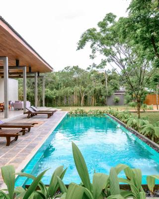 Four Chalets Yala