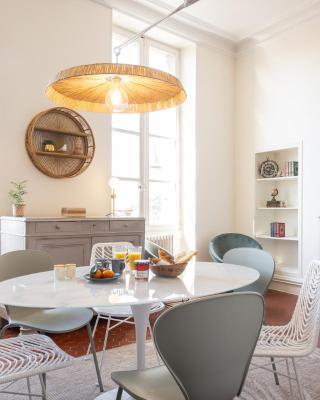 Avignon Intra-muros, vue Palais des Papes