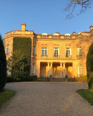 Château du Prieuré Évecquemont Les Mureaux