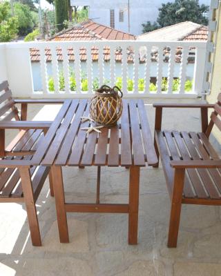 Emmanuel's Summer House