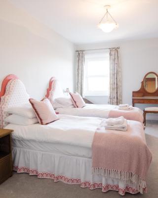 Southsea, Portsmouth - Two Bedroom Apartment - Newly Refurbished Throughout - Treetop Sea Views