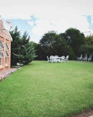 Khol Newman Bed and Breakfast