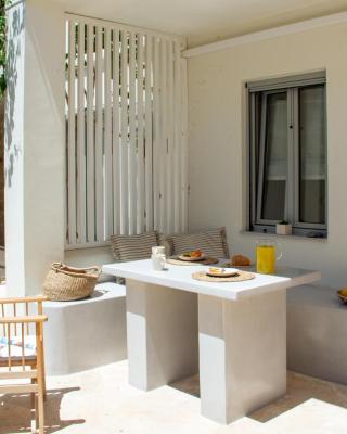 Kynthia Suite - Escape to Seaside Makry Gialos