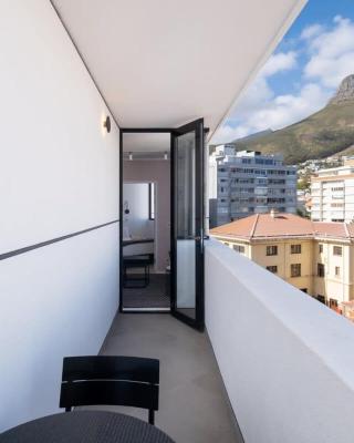 The Flamingo- Top Floor 1 Bedroom Sea Point Apartment with Aircon - 809