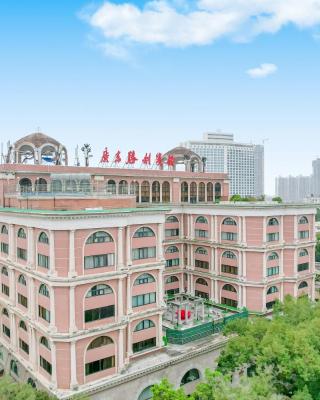 Guangdong Victory Hotel- Located on Shamian Island