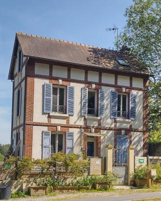 Hill Cottage