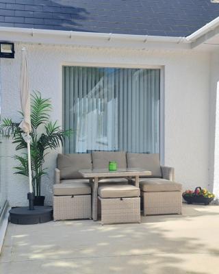 Annie's House with Thermal Health Spa