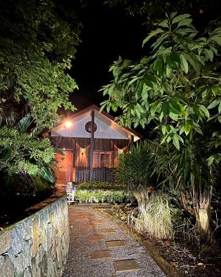 Cottage In The Woods - Formerly King Ludwigs Cottage