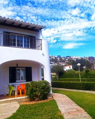 Son Bou Bonito y renovado Apartamento