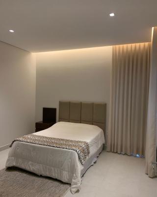 Lima suítes aconchegantes próxima a Capitólio e Canastra