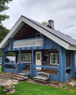 3 Bedroom Cottage with Sauna by the Sea