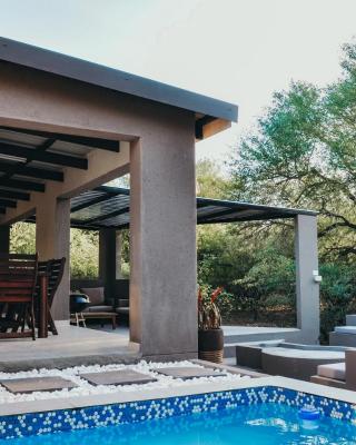 Chawal Stays Swartwitpens