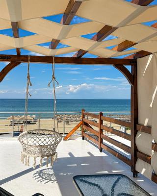 Deos Suites