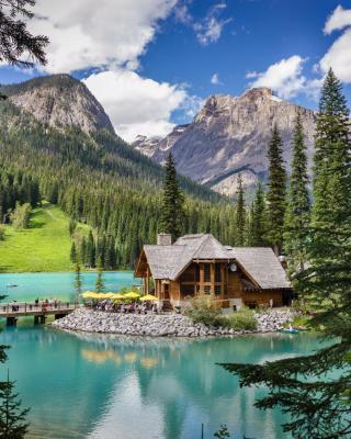 Emerald Lake Lodge