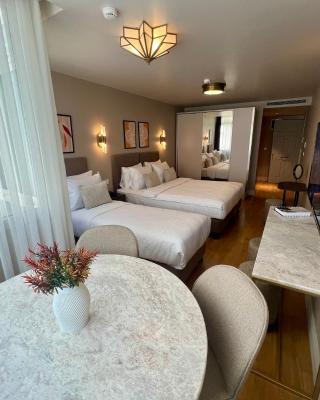 Weingart Suites Hotel