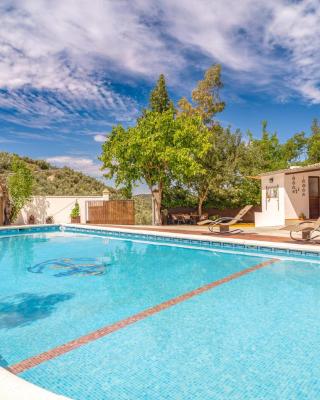 4 Bedroom Cozy Home In Iznajar
