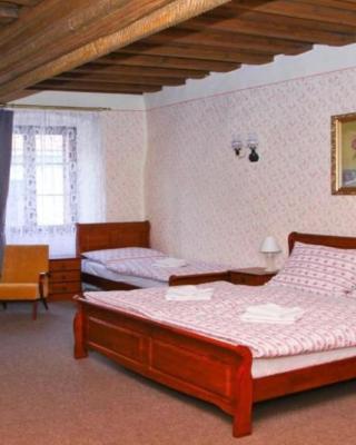 Mini Hotel Abraka & Apartments