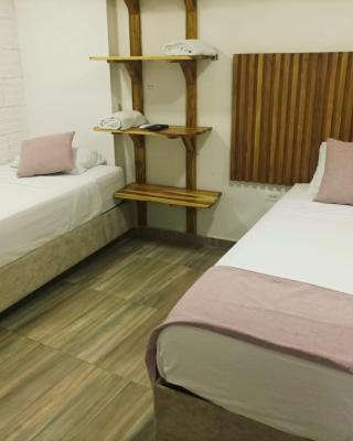 Hostal Catalleya