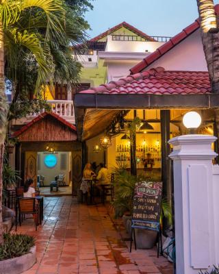 River Retreat Boutique Hotel