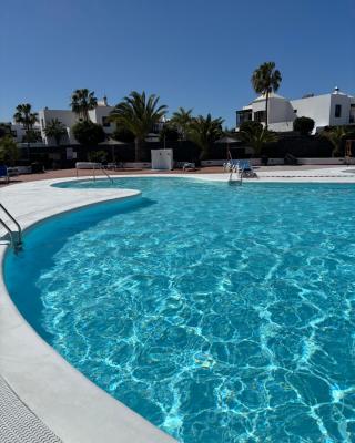 Casa amplia y moderna de 3 habitaciones en complejo con piscina