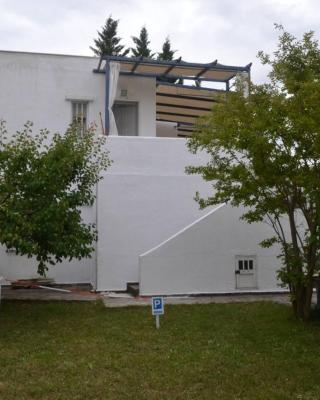 Summer House with sea view and garden