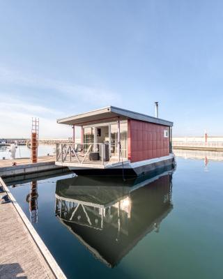 Cozy Floating house with sauna