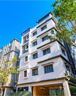 FabHotel Dreamworld Residency - Near bisarjan ghat