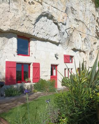 Gite des Perreyeurs - maison troglodyte avec vue sur Loire