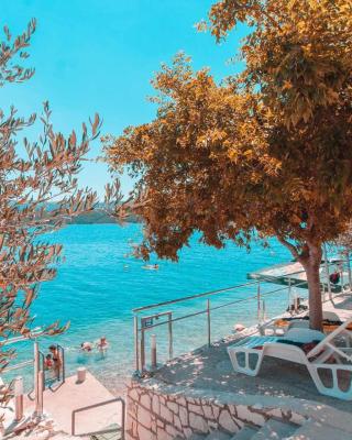 Villa Raguž sa Privatnom plažom i Garažom