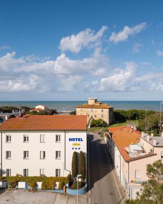 Hotel Nina