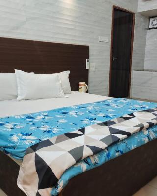 Hotel Purohit Sindhi Camp